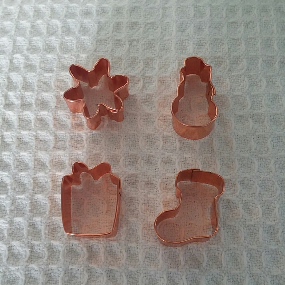 Holiday Cheer 10 Pc. Holiday Cookie Cutters - Picture 4 of 6